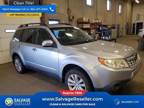 Used 2013 Subaru Forester 2.5X Premium w/ Popular Pkg 2 AWD/4WD image 5