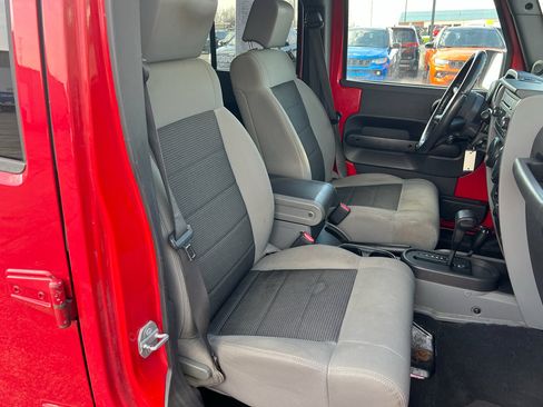 Used 2010 Jeep Wrangler Unlimited Sport image 21