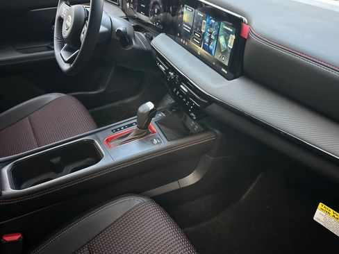 New 2026 Nissan Kicks SR w/ Illumination Package image 19