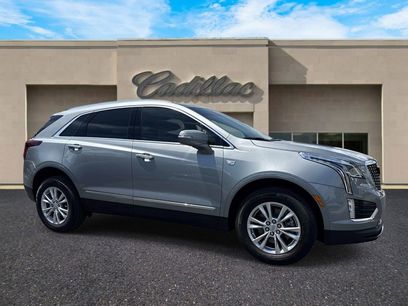 New 2026 Cadillac XT5 Luxury w/ LPO, Premium Carpet Package