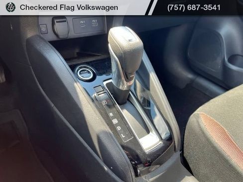 Used 2024 Nissan Versa SR FWD image 40