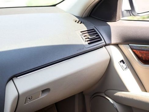 Used 2009 Mercedes-Benz C 350 Sport image 40