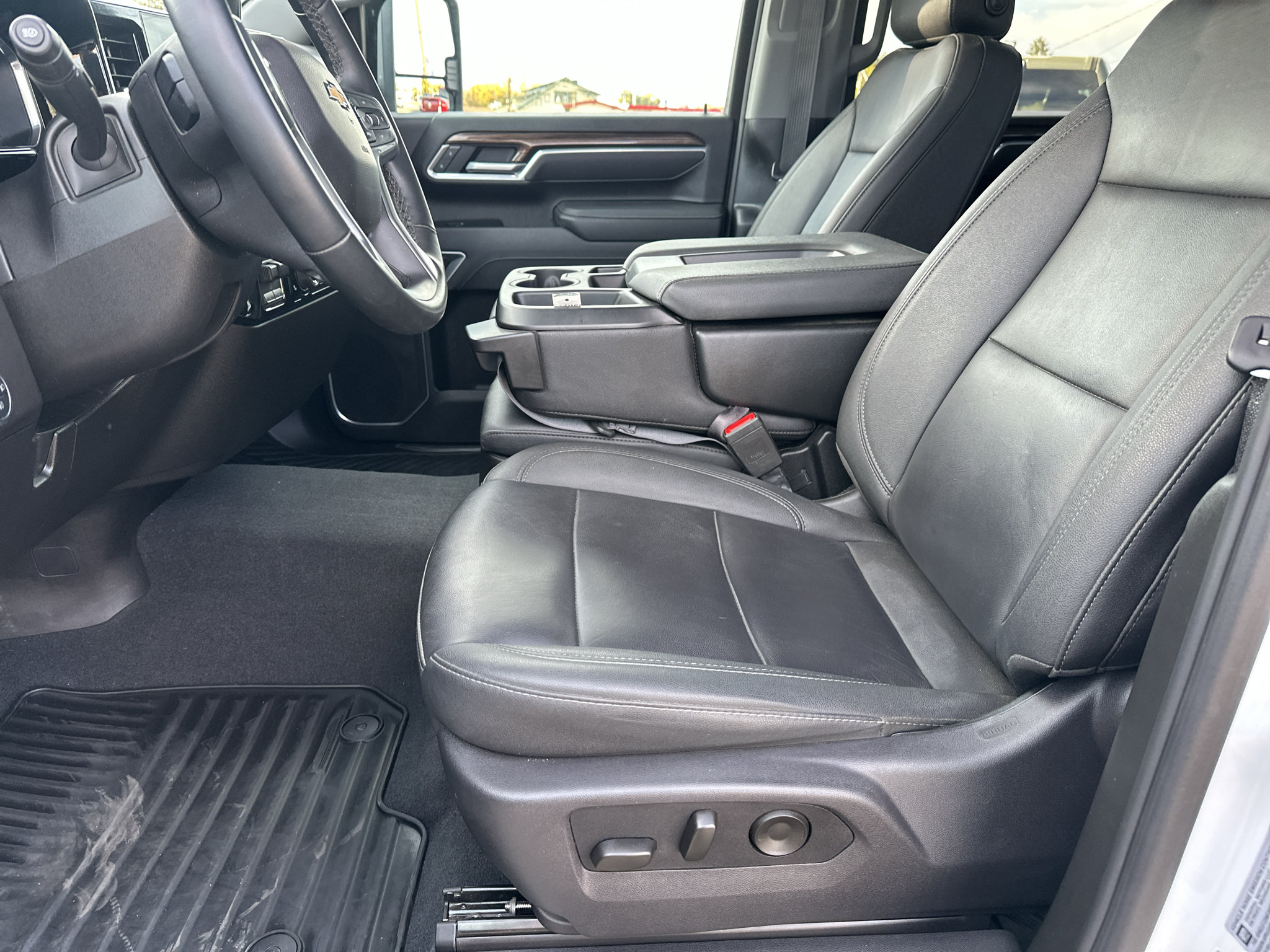 Used 2026 Chevrolet Silverado 3500 LT AWD/4WD image 16