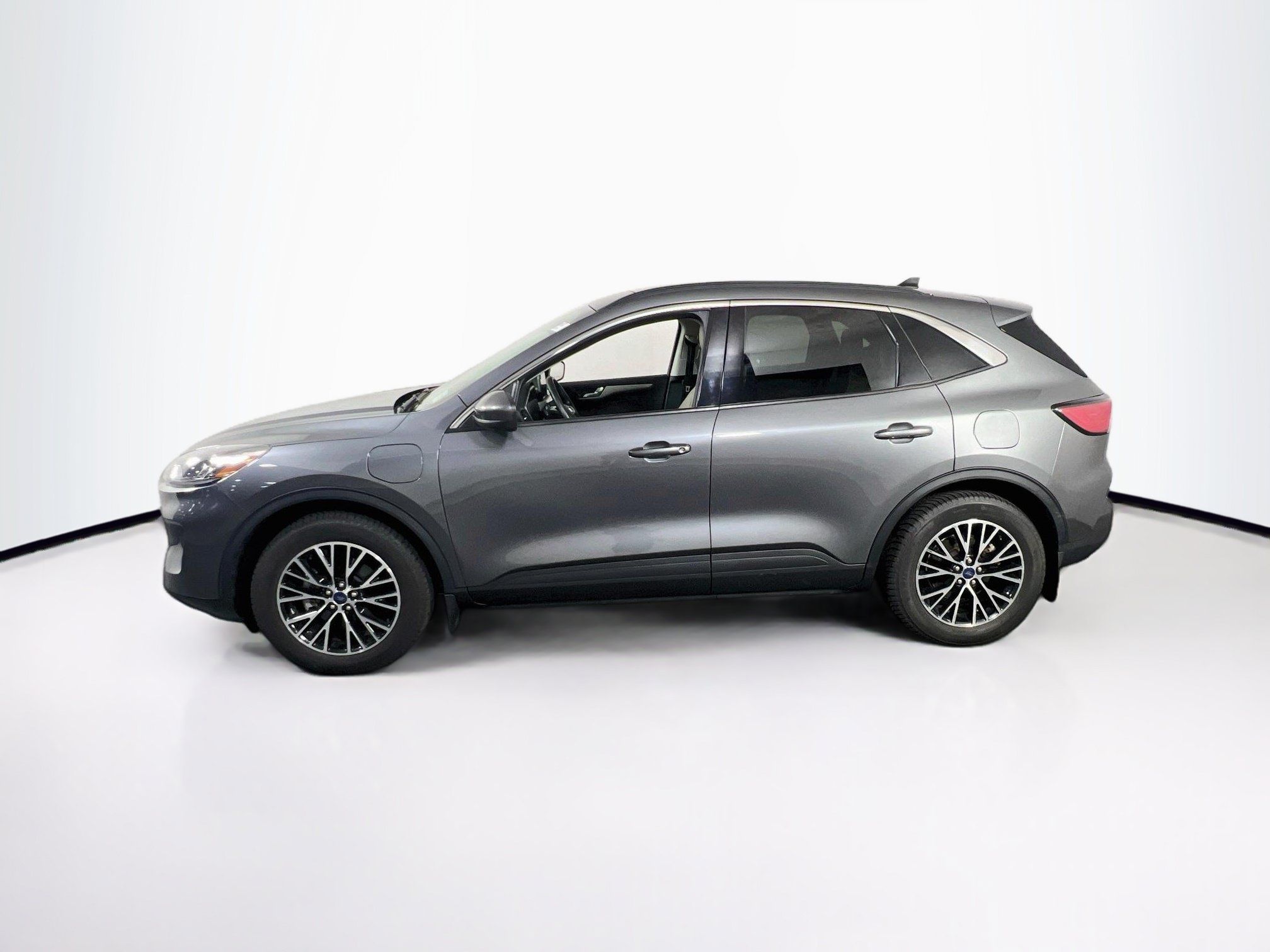 Used 2022 Ford Escape SEL w/ Technology Package FWD image 8