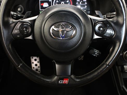 Used 2025 Toyota GR86 Premium RWD image 23