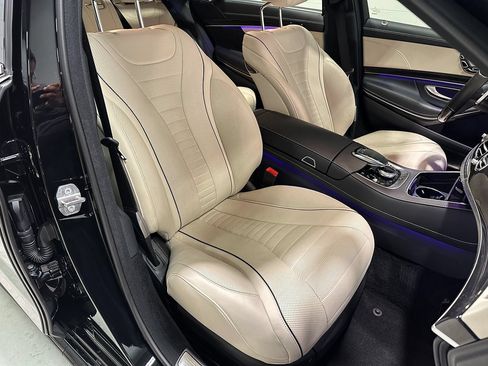 Used 2020 Mercedes-Benz S 560 4MATIC Sedan image 11