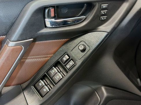 Used 2018 Subaru Forester 2.5i Touring w/ Popular Package #3B AWD/4WD image 19