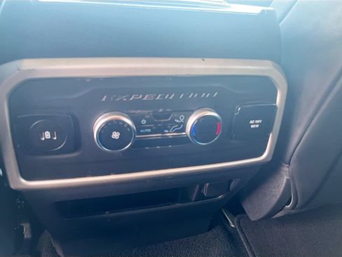 Used 2024 Ford Expedition XLT AWD/4WD image 26