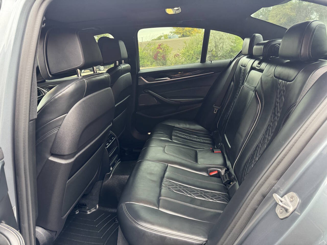 Used 2020 BMW M550i xDrive AWD/4WD image 19