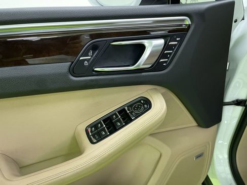 Used 2021 Porsche Macan S image 15