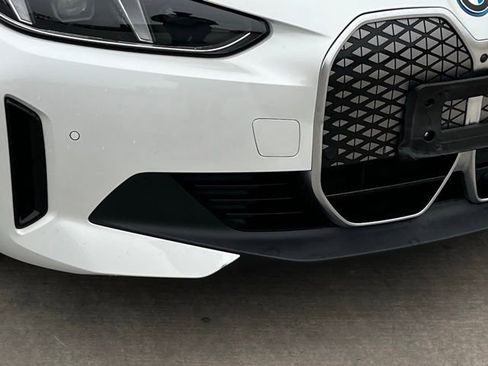 Used 2025 BMW i4 eDrive40 image 8