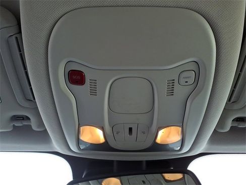 Used 2021 Jeep Renegade Trailhawk image 23