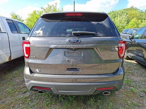 Used 2019 Ford Explorer XLT w/ Equipment Group 202A FWD image 4