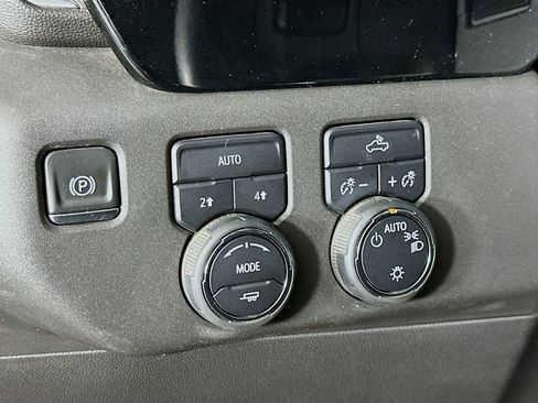 Used 2023 Chevrolet Silverado 1500 LT w/ Protection Package image 11