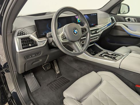 Certified 2025 BMW X5 xDrive40i w/ M Sport Package image 4