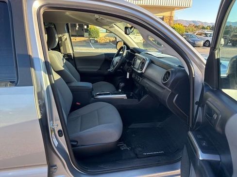 Used 2019 Toyota Tacoma SR5 image 18
