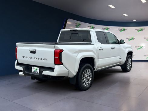 Used 2024 Toyota Tacoma 4x4 Double Cab image 9