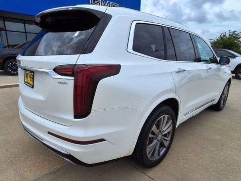 Used 2021 Cadillac XT6 Premium Luxury FWD image 8