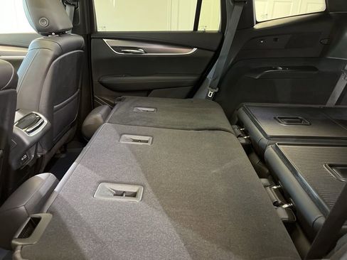 Certified 2024 Cadillac XT6 Luxury w/ LPO, Floor Liner Package image 18