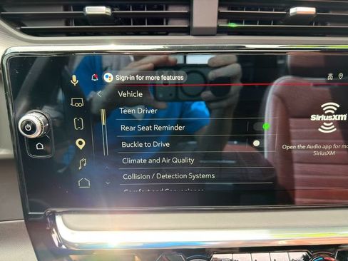 Used 2025 GMC Sierra 3500 Denali Ultimate AWD/4WD image 36