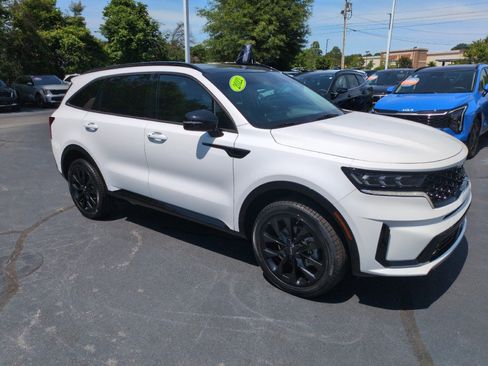Used 2022 Kia Sorento SX AWD/4WD image 1