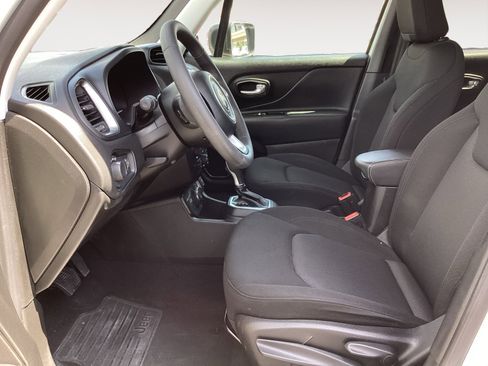 Used 2023 Jeep Renegade Latitude AWD/4WD image 23