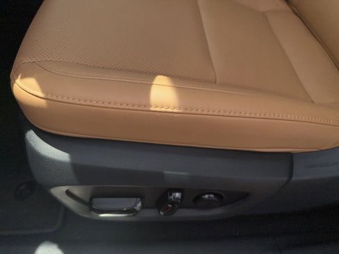 Used 2025 Lexus RX 350 FWD w/ Technology Package image 12