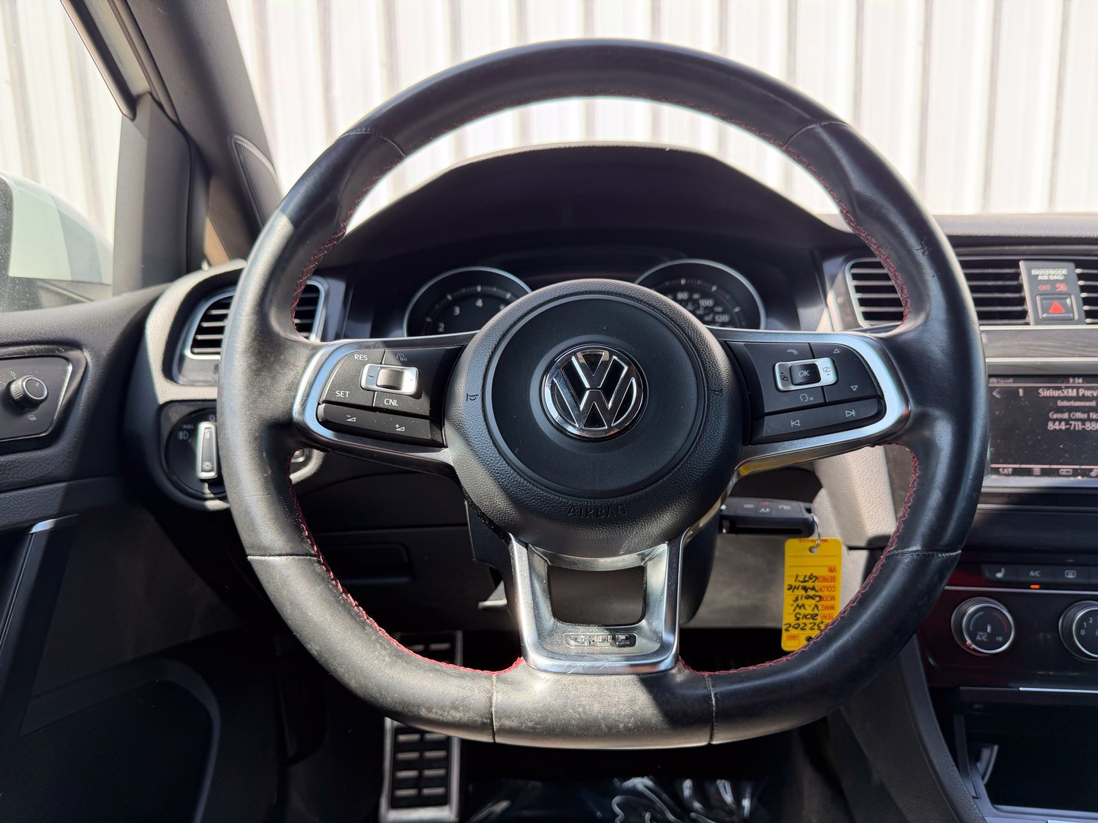 Used 2015 Volkswagen Golf 4-Door FWD image 12