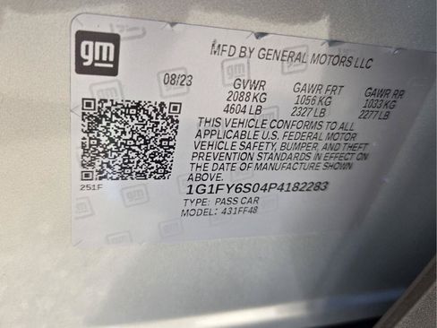 Used 2023 Chevrolet Bolt EUV LT w/ Convenience Package FWD image 19