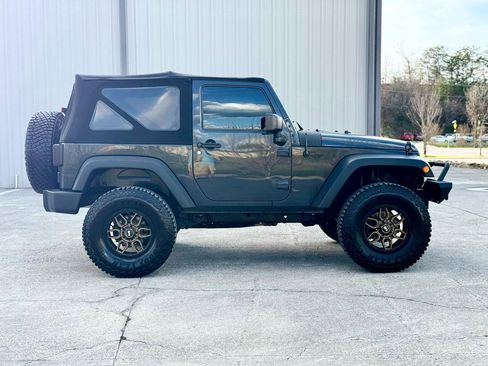 Used 2017 Jeep Wrangler Sport image 12