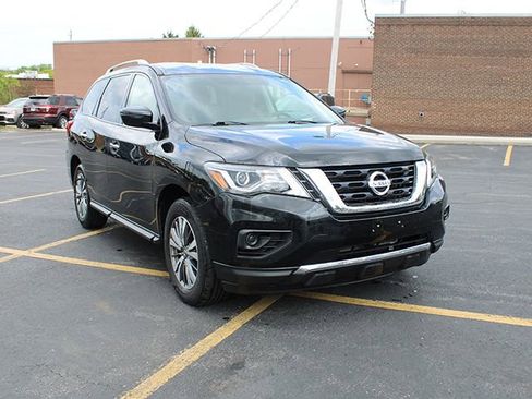 Used 2020 Nissan Pathfinder S AWD/4WD image 4