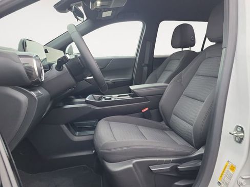 Used 2026 Chevrolet Equinox LT image 11