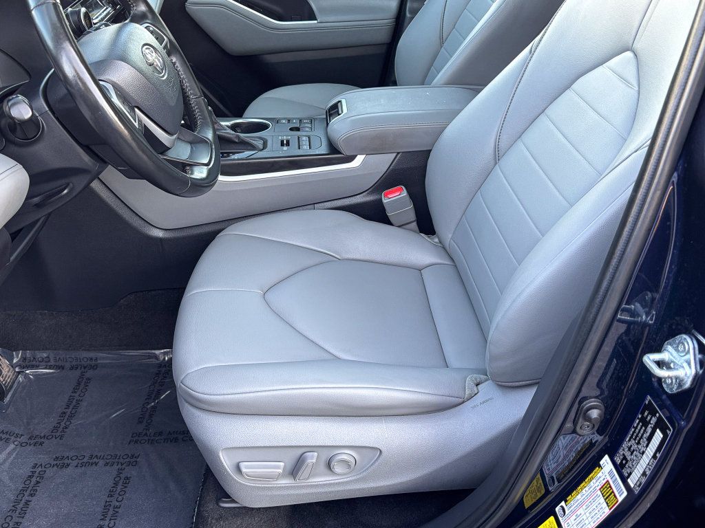 Used 2023 Toyota Highlander XLE AWD/4WD image 17