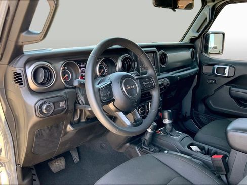 Used 2023 Jeep Wrangler Unlimited Sport AWD/4WD image 16