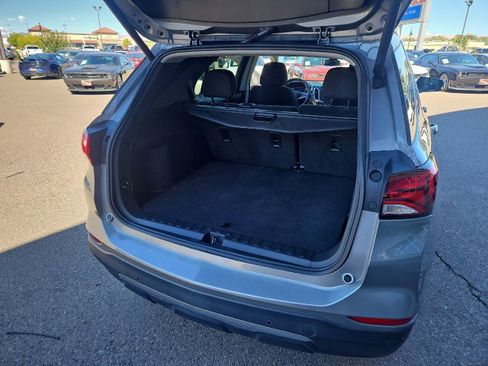 Used 2023 Chevrolet Equinox LT w/ Driver Convenience Package image 28