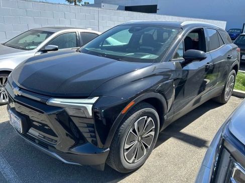Used 2024 Chevrolet Blazer EV LT AWD/4WD image 2