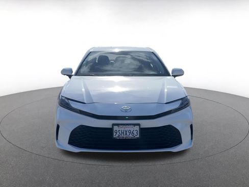 Used 2025 Toyota Camry LE image 4