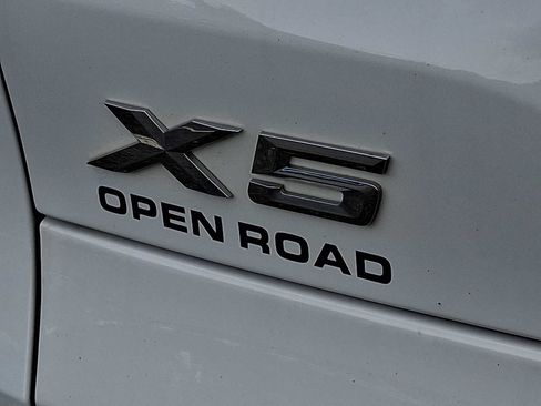 Used 2022 BMW X5 xDrive40i w/ Parking Assistance Package AWD/4WD image 30