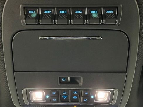 Used 2024 Ford F350 Platinum w/ Tremor Off-Road Package AWD/4WD image 41