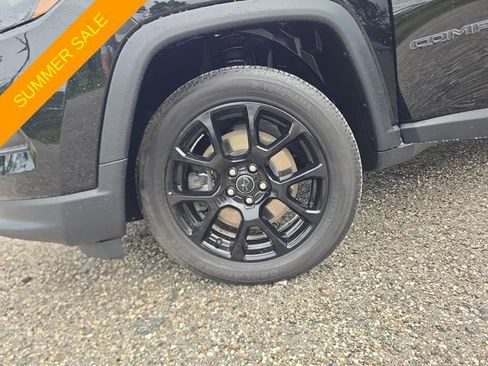 Certified 2025 Jeep Compass Latitude w/ Convenience Group AWD/4WD image 28