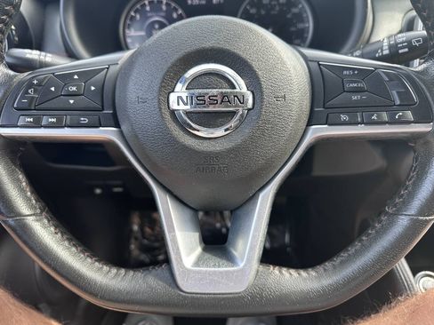 Used 2019 Nissan Kicks SR w/ SR Premium Package FWD image 16