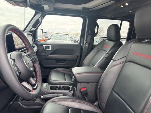 Used 2024 Jeep Wrangler Unlimited Rubicon image 12