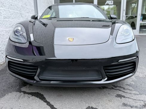 Used 2018 Porsche 718 Cayman RWD image 10