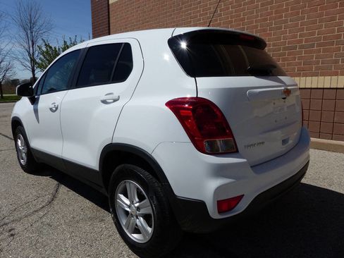 Used 2022 Chevrolet Trax LS w/ Tint and Cruise Package image 7