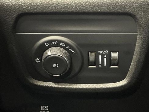 New 2026 Jeep Grand Cherokee Limited w/ Luxury Tech Group II image 25