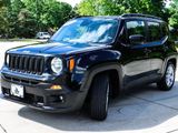 Used 2018 Jeep Renegade Latitude w/ Popular Equipment Group image 3