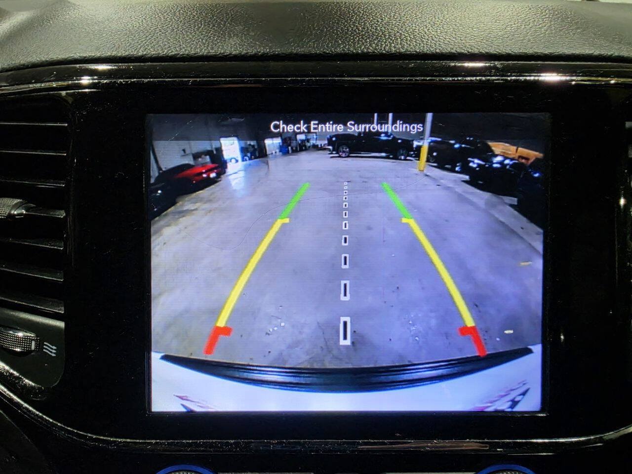 Used 2019 Jeep Grand Cherokee Altitude AWD/4WD image 39