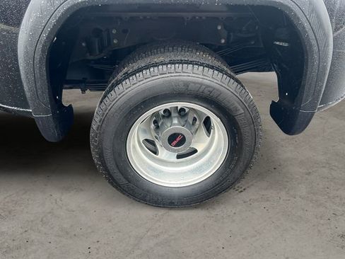 Used 2023 GMC Sierra 3500 Denali image 14