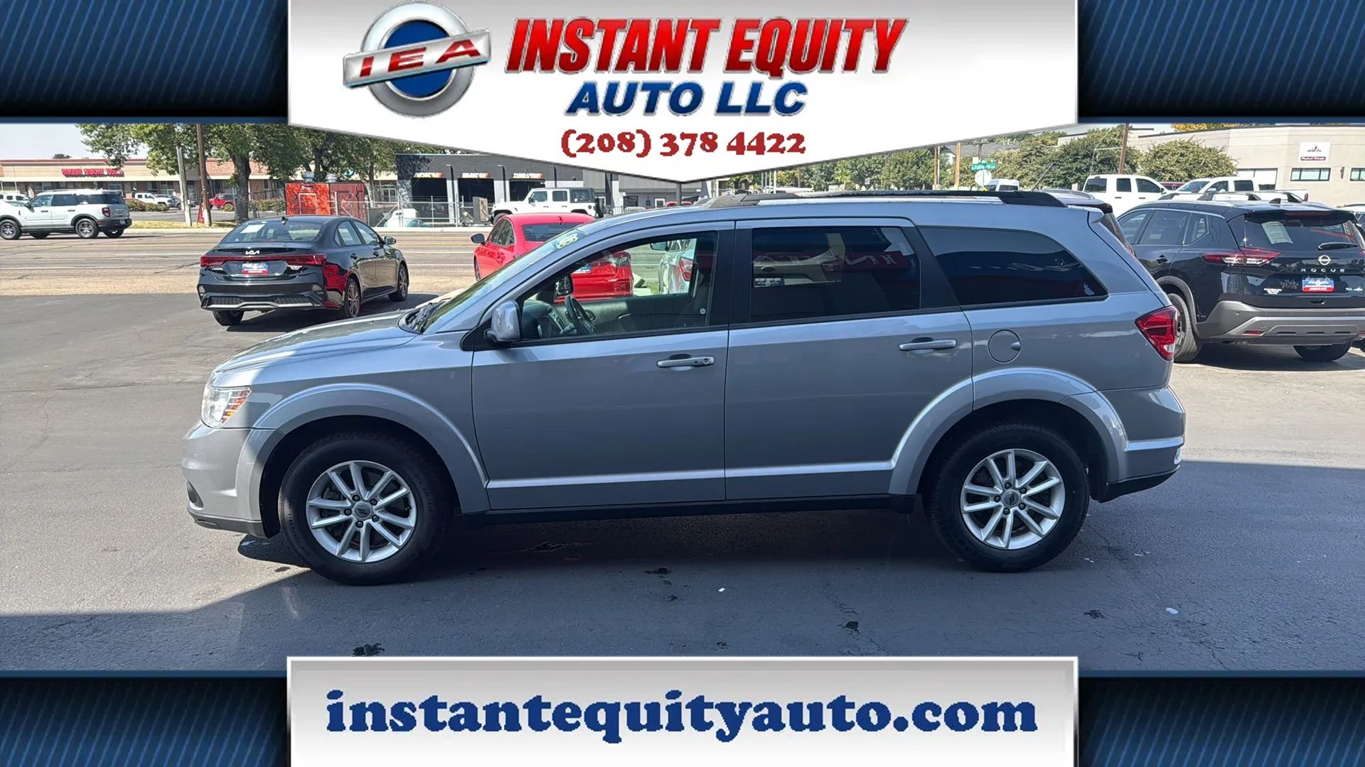Used 2018 Dodge Journey SXT w/ Connectivity Group FWD image 3