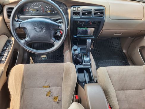 Used 1998 Toyota 4Runner SR5 AWD/4WD image 37